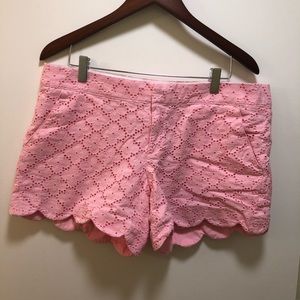 Lilly Pulitzer 5 INCH BUTTERCUP SCALLOP HEM SHORT